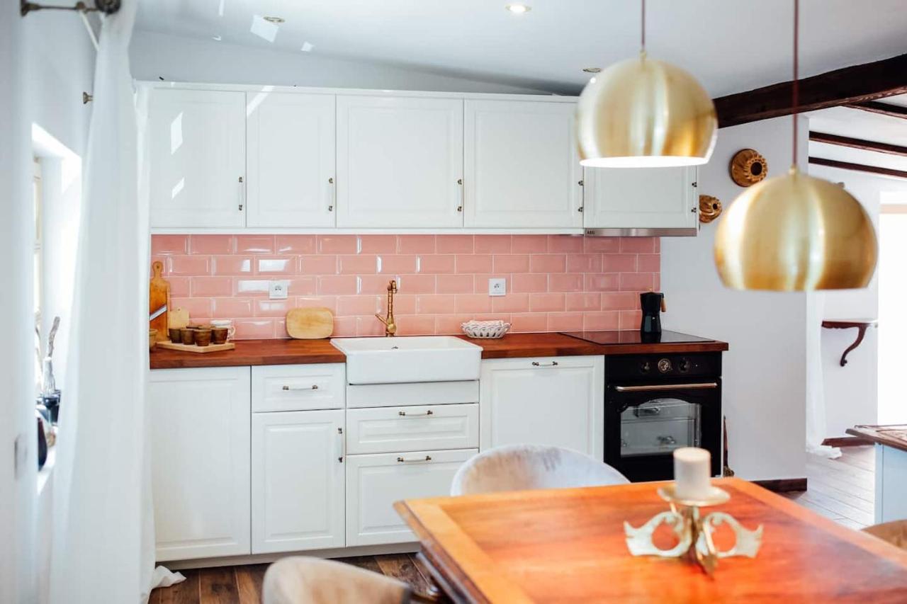 Apartment Aussee- Atelier Salzherrenhof- Kueche, Wlan, Netflix Bad Aussee Exterior foto